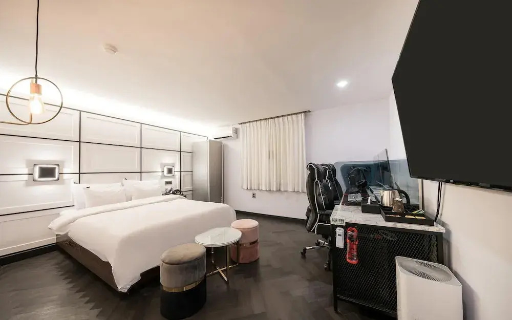 Iksan Hotel 174
