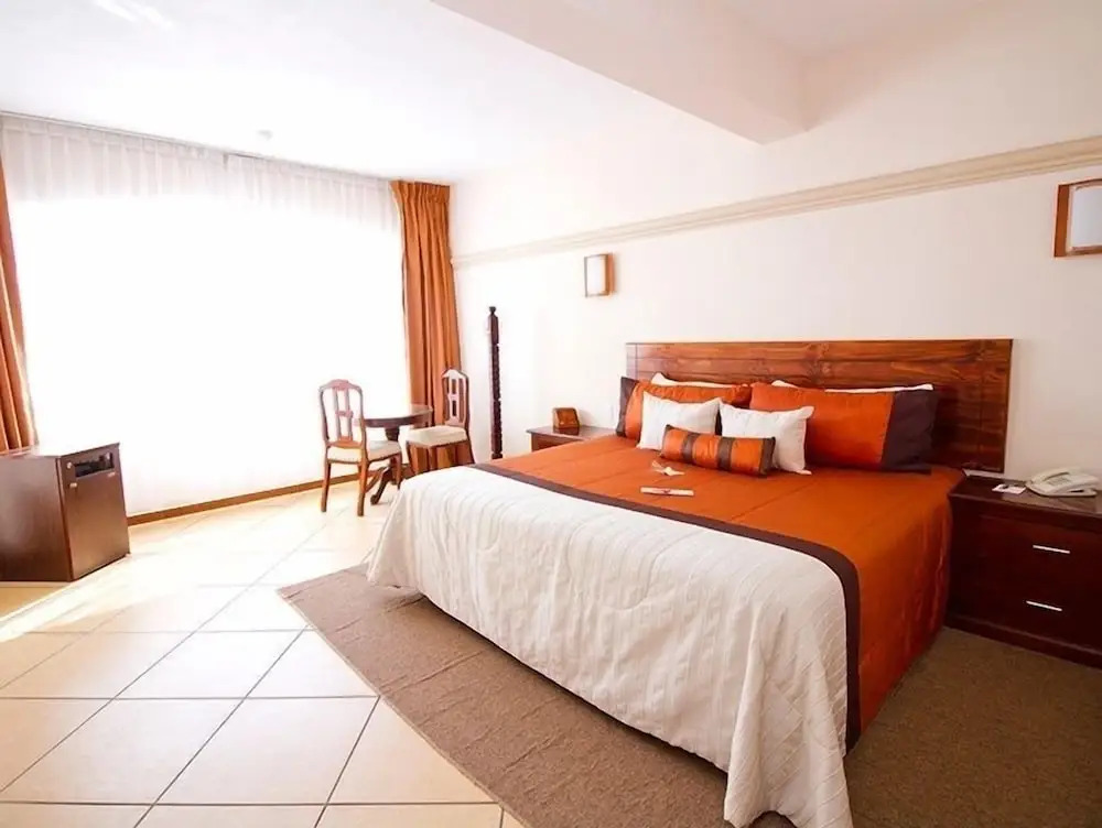 Hotel 9 Manantiales
