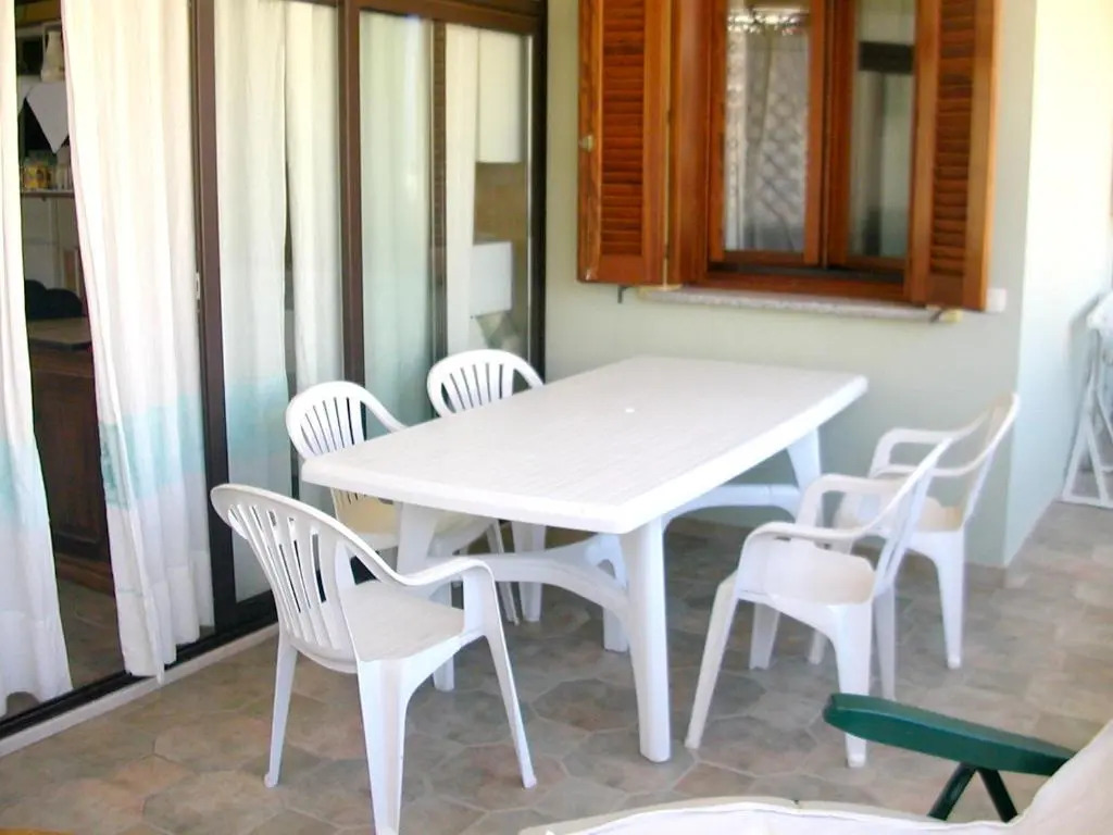 Apartment With one Bedroom in Moneta, With Furnished Balcony - 600 m F