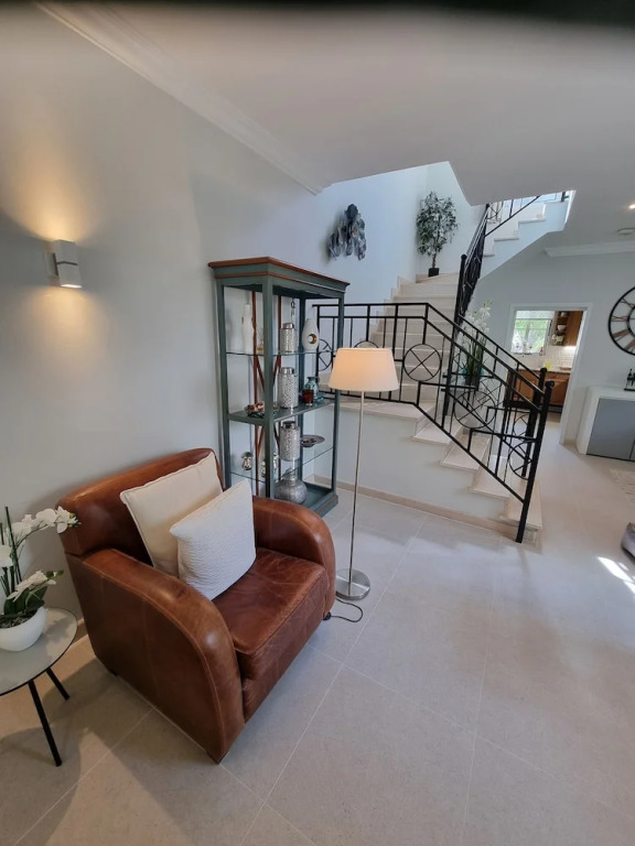 Beautiful 2-bed Villa in Quinta do Lago With Pool