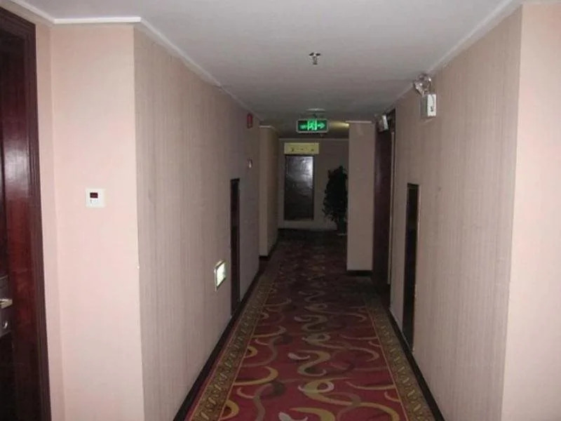 Yiwu Bairui Hotel