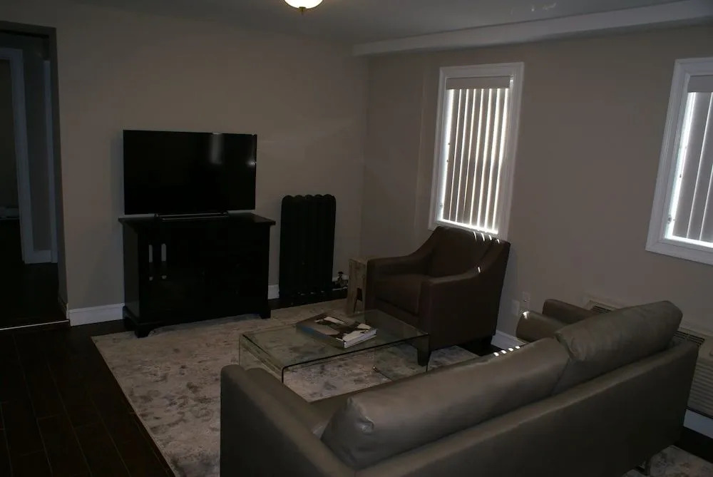 Western Hotel & Executive Suites