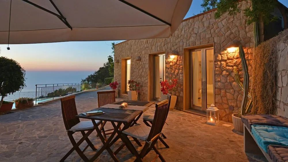 Villa Il Basto 8 by Massimo Villas