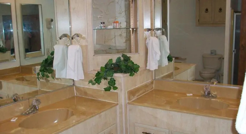 Pelican Landing Holiday Home