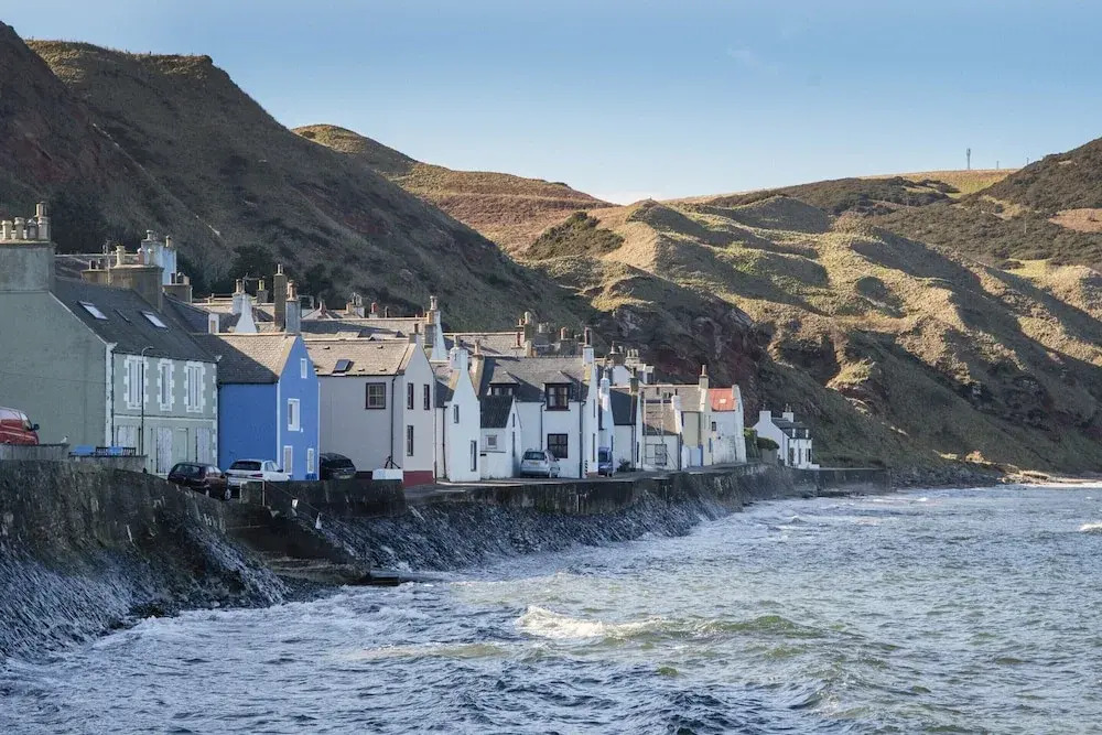 Delightful Seaside Retreat in Gardenstown, No Deposit