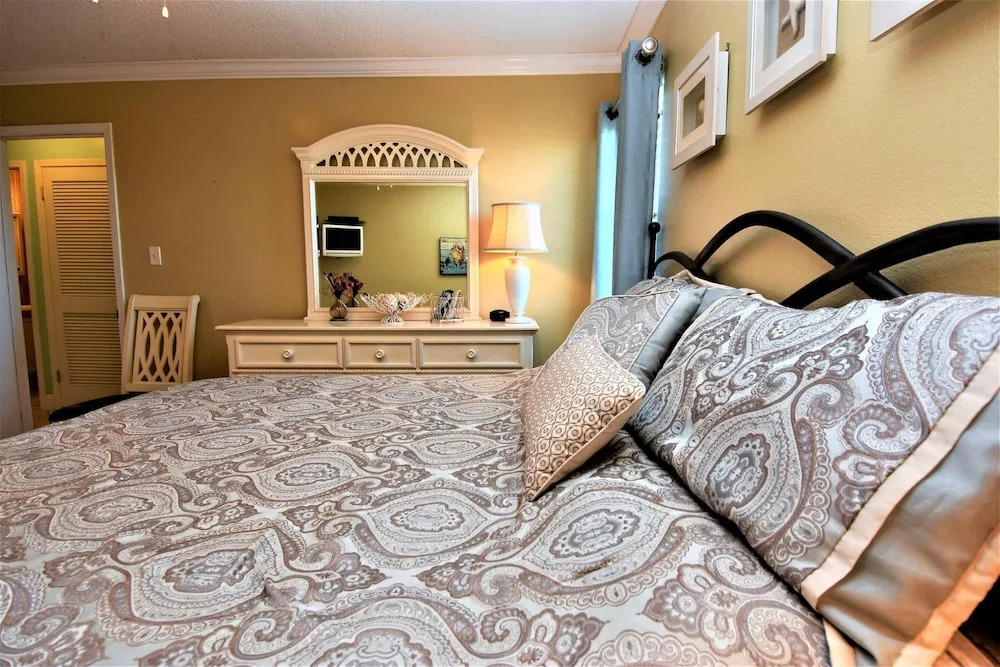 Sea Breeze 311 by Bender Vacation Rentals