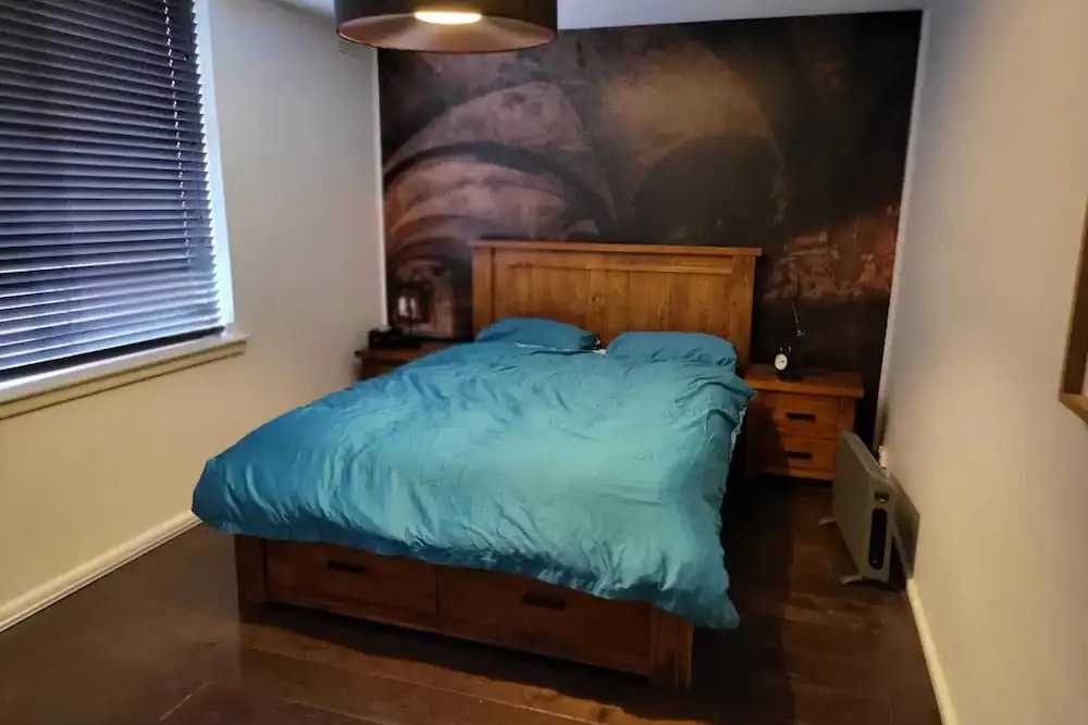 Homely 1 Bedroom Retreat in South Yarra With Balcony