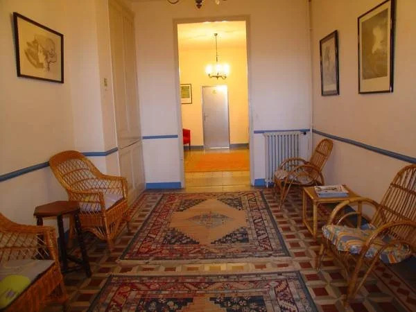 Hostal Adarnius
