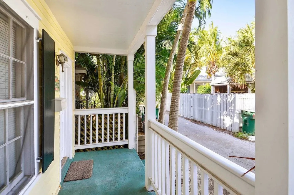 Key Lime Pie by Avantstay Ideal Location w/ Splash Pool & Out Door Dining Month Long Stays Only