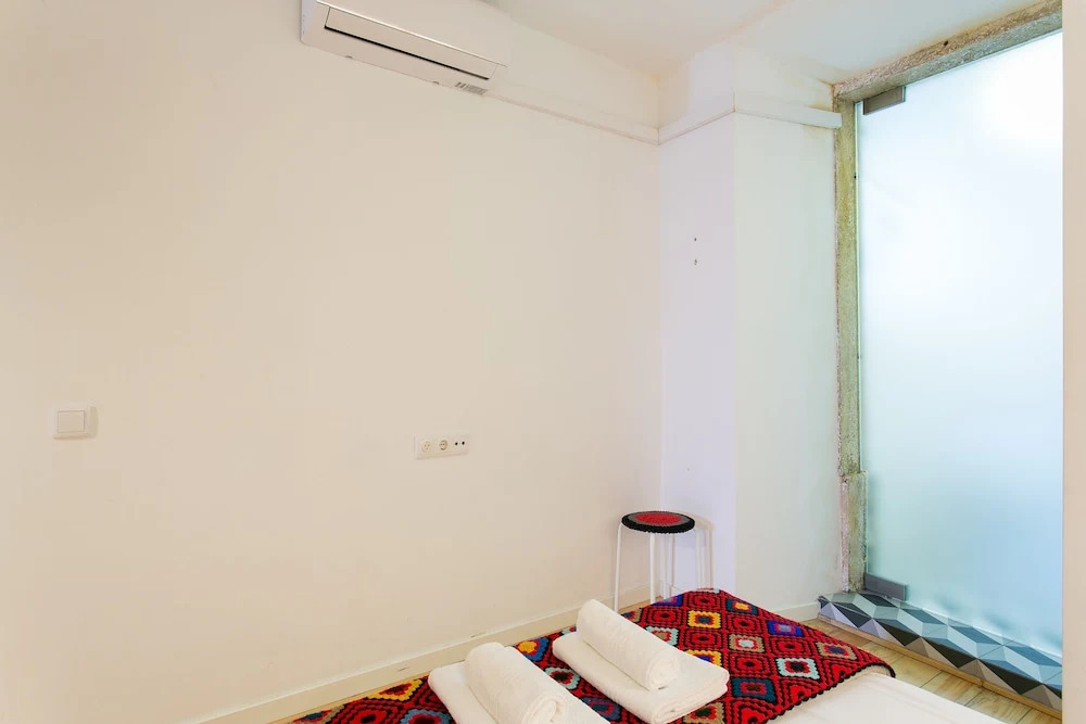 Bica Elevator Apartment Rentexperience