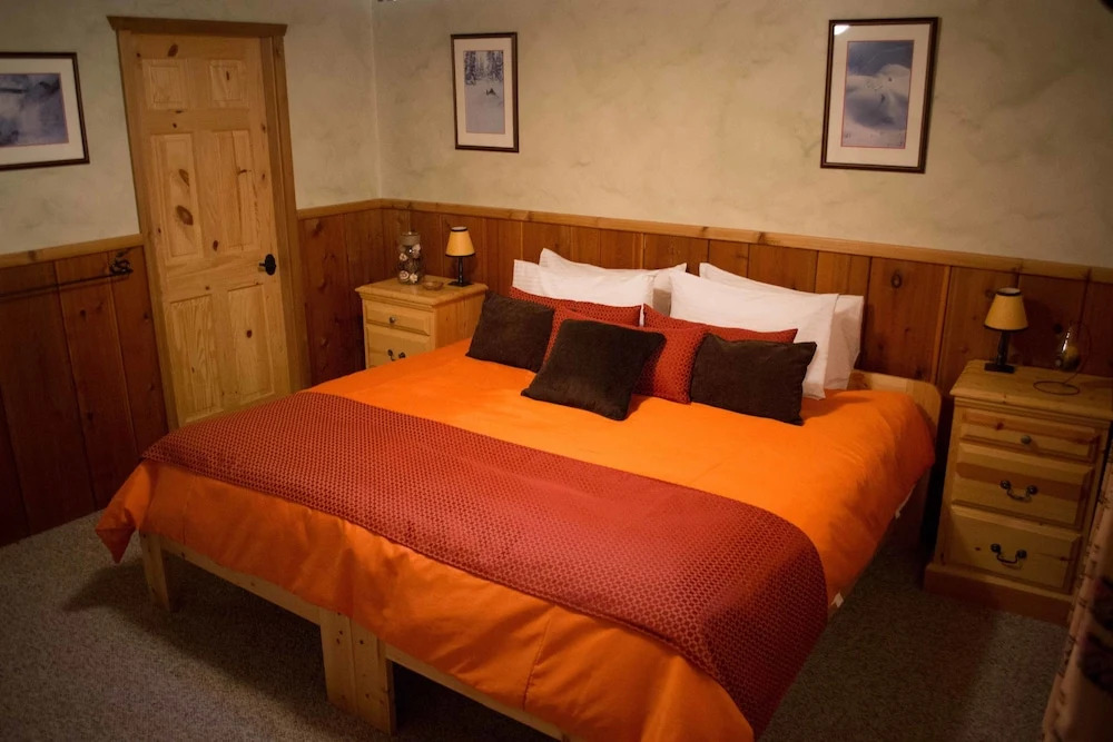 Silvertip Lodge