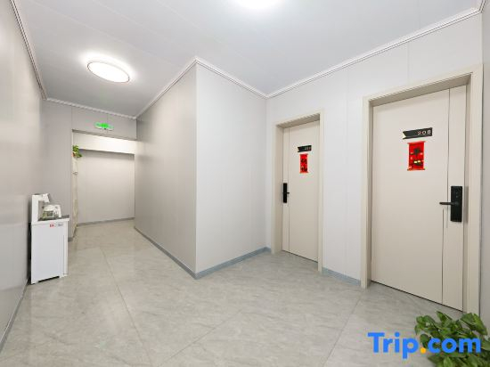 Theone Hotel（Wansui Mountain Wuxia City Store）