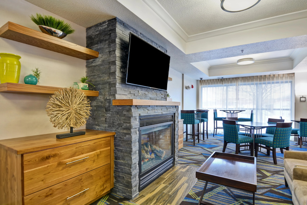 Holiday Inn Express Hotel & Suites Milwaukee-New Berlin by IHG