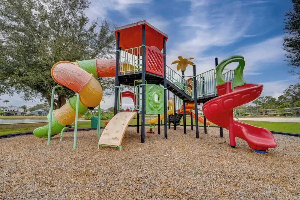 8 Mi to Disney World: Townhome w/ Balcony & Patio!