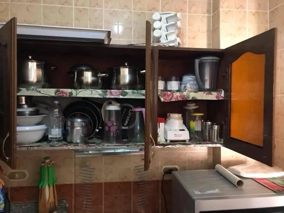 Cozy new 2 BD Amazing beach view Next to Hilton hotel Family only !العائلات فقط