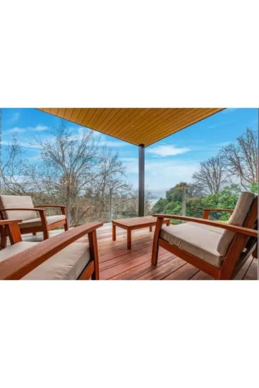 Hideaway at the Bay - with Hot Tub