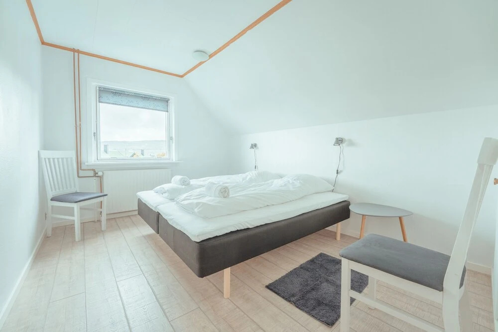 Sea View Apt / Central / Spacious / Free Parking