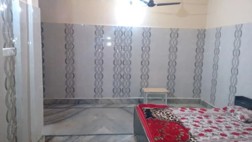 Goroomgo Maatu Shri Guest House Mathura
