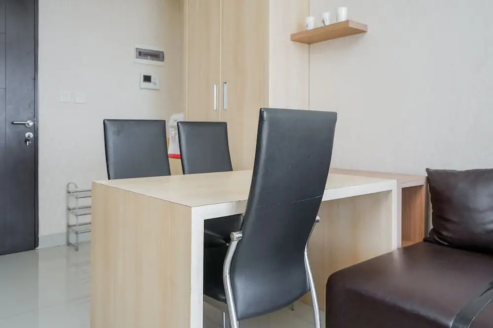 Fully Furnished with Comfortable Design 2BR Apartment Atria Residences