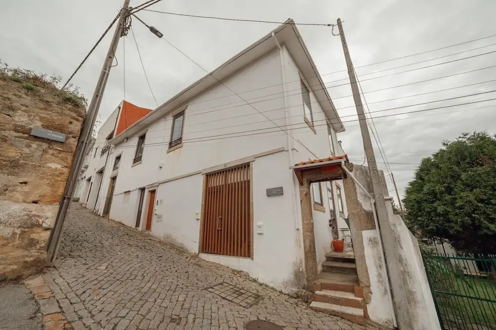 Porto Window Terrace House by Vacationy