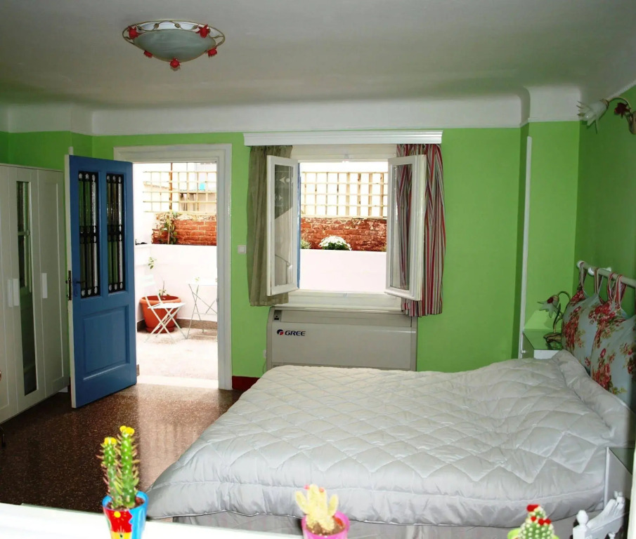 Athens Family Apartments