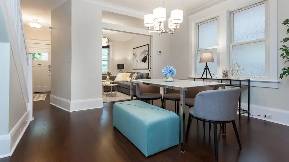 Applewood Suites - 4 BDRM Danforth House
