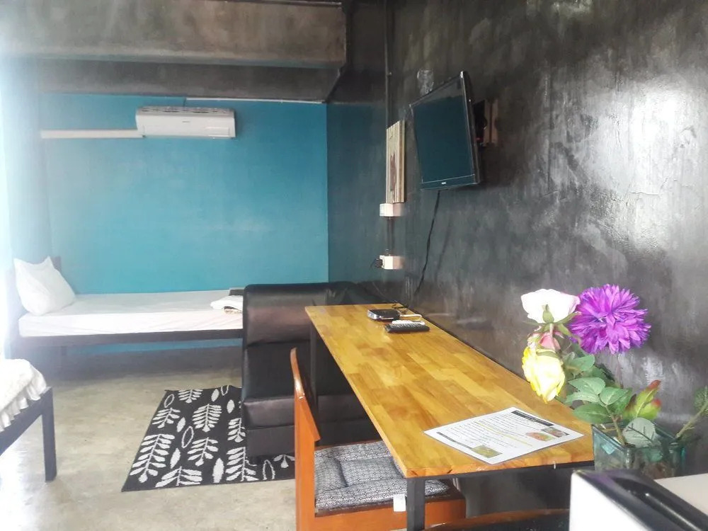 Ora House