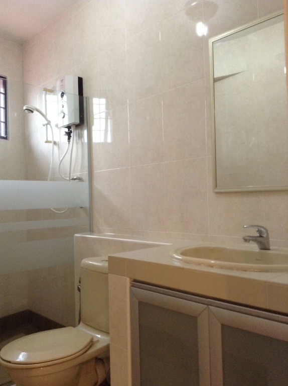 A&F Damansara Homestay