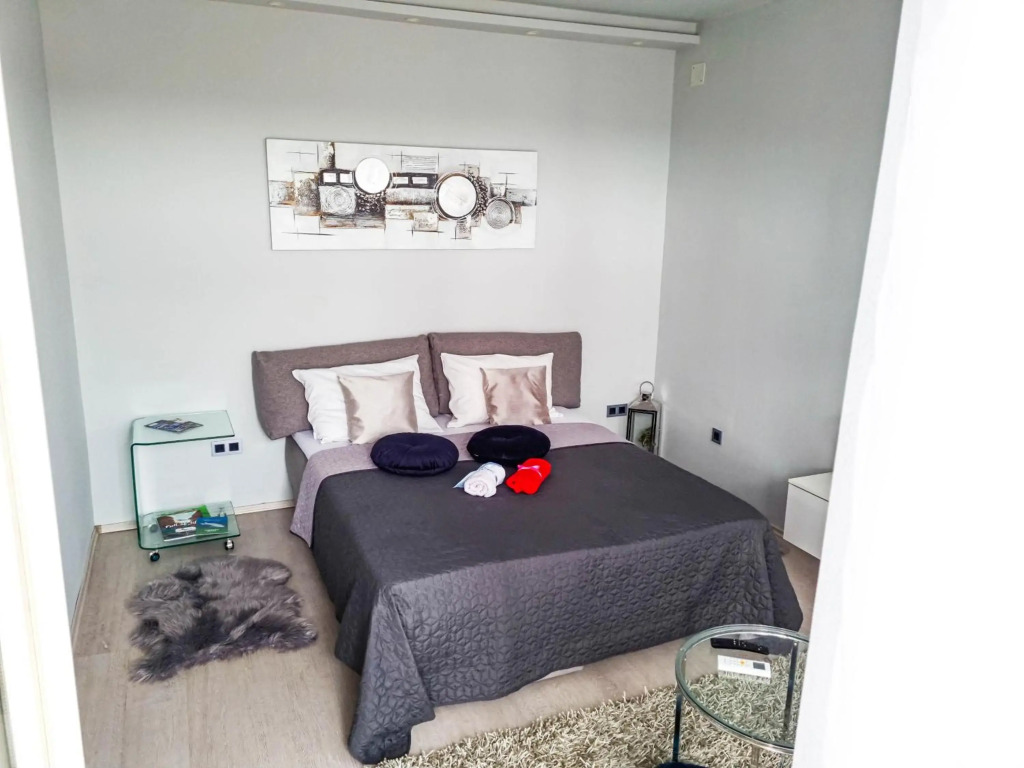 Apartment Apex penthouse self chack-in
