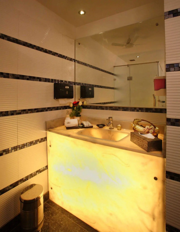 JRD Luxury-Business Hotel