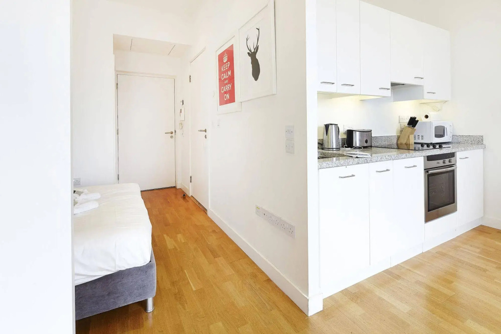 Fran Apartments