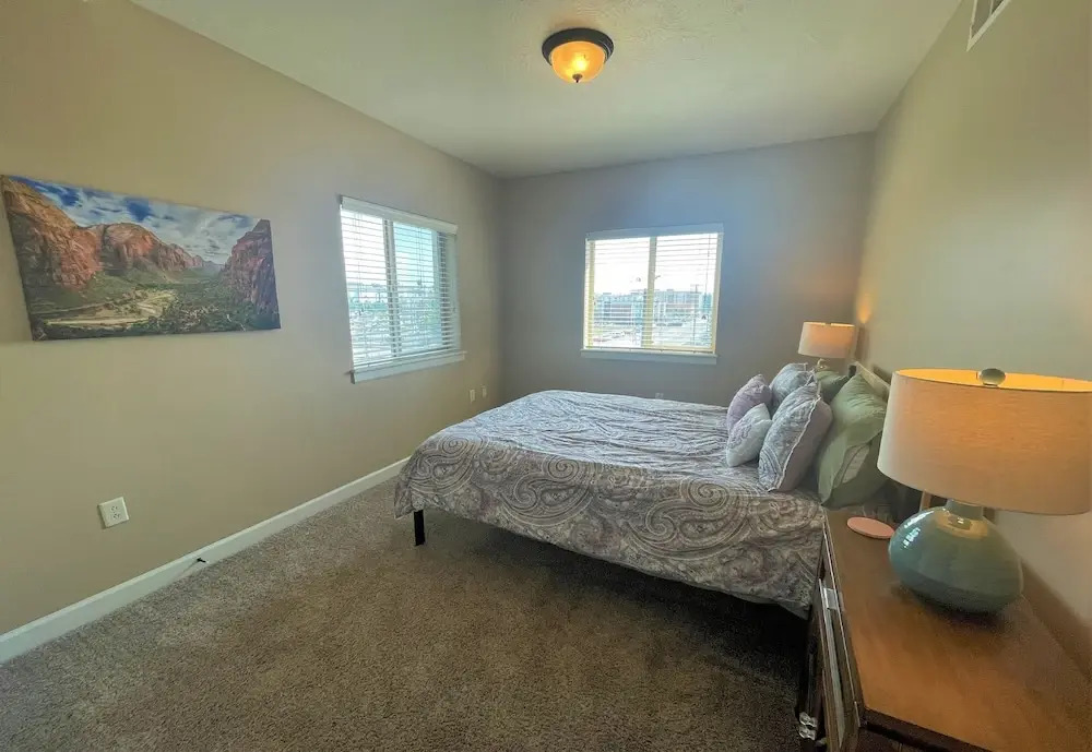 Downtown Condo Close to Everything