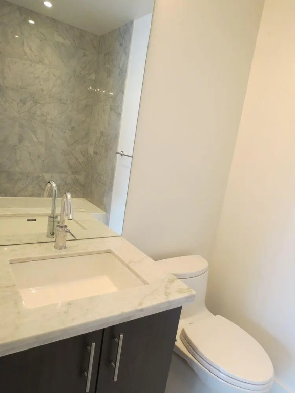 Toronto Suite Rentals - Pier 27