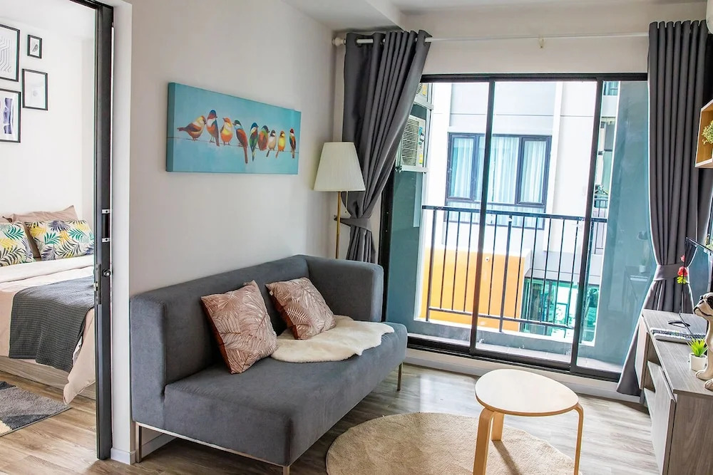 Apartment 450m from BTS with Sky Pool - bkbloft1