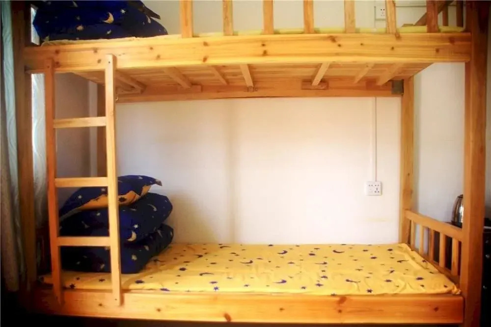 Weizhou Island Chujian Hostel