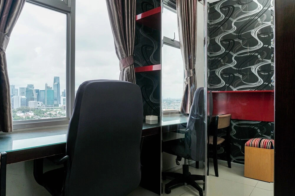 Elegant 2BR Apartment with Working Room The Lavande Residences
