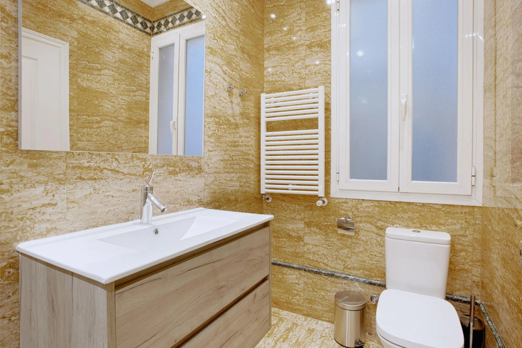 Wonderful 2 bedroom apartment perfect location . Chamberí