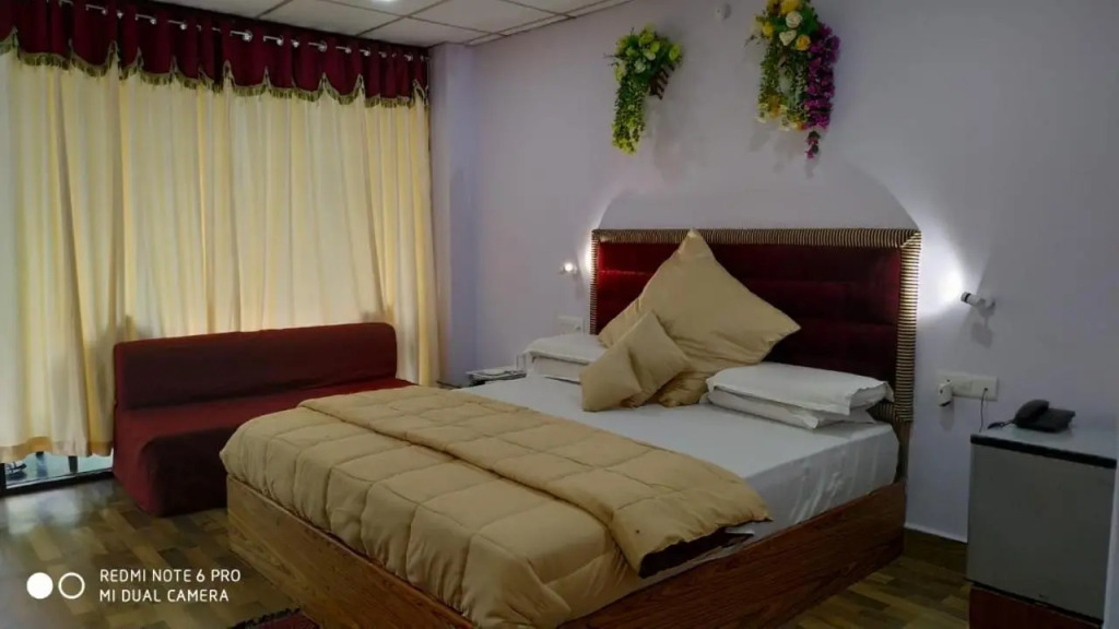 Coconhuts Beach Resort
