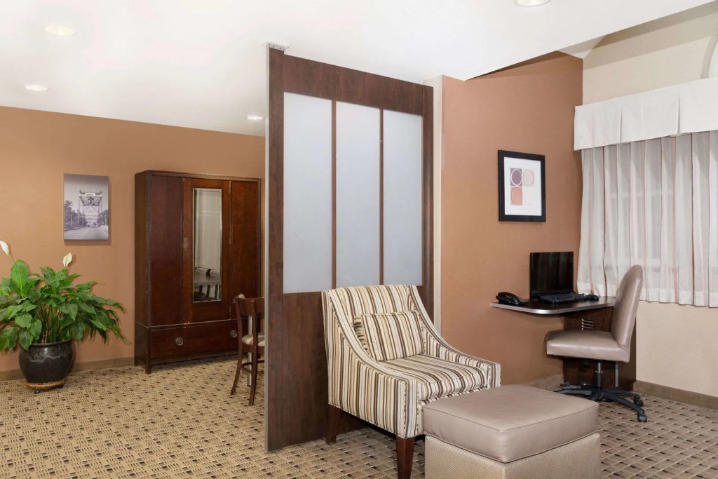 Studio 6 Suites Breaux Bridge, LA