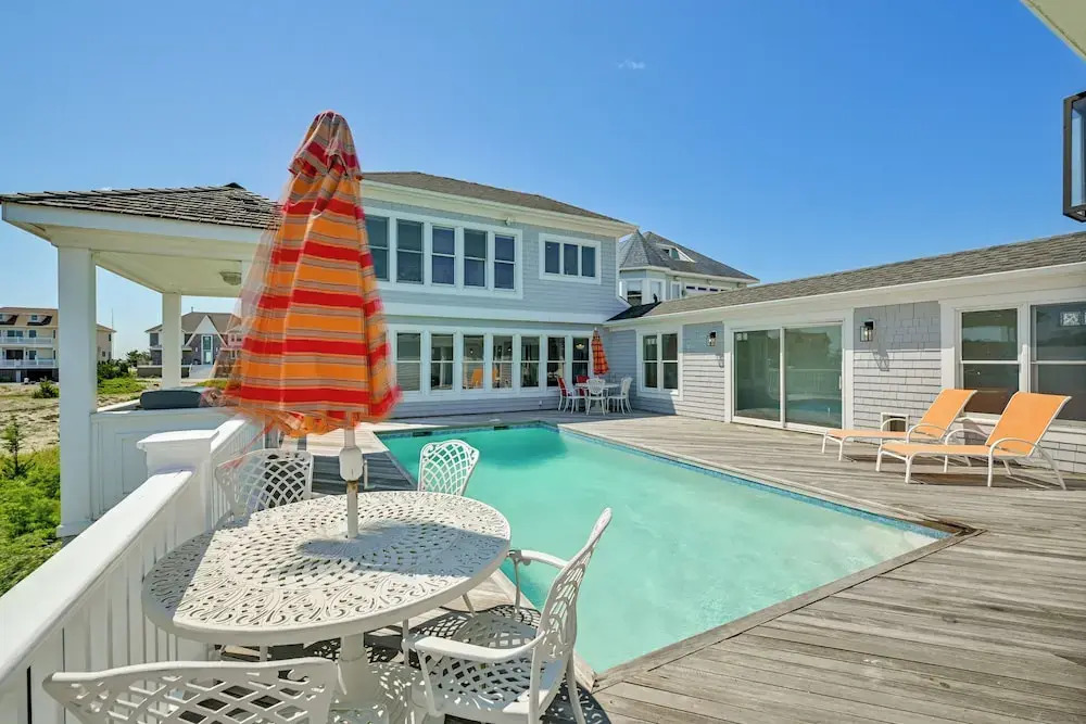 Waterfront Westhampton Haven: Private Beach