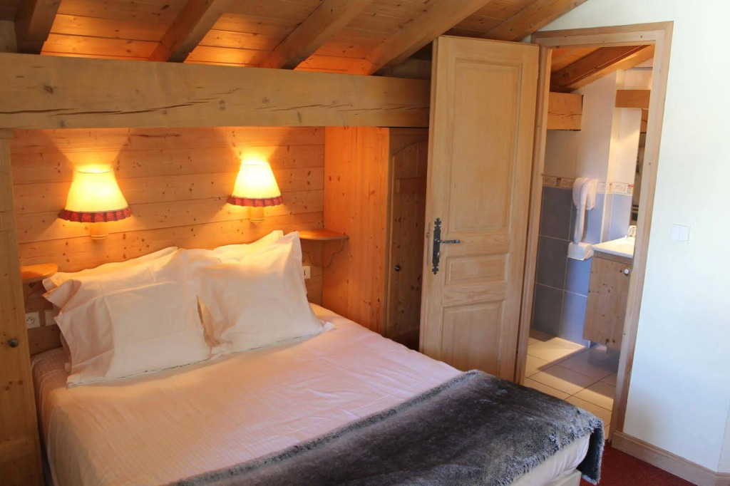 Les Chalets dAdelphine & SPA
