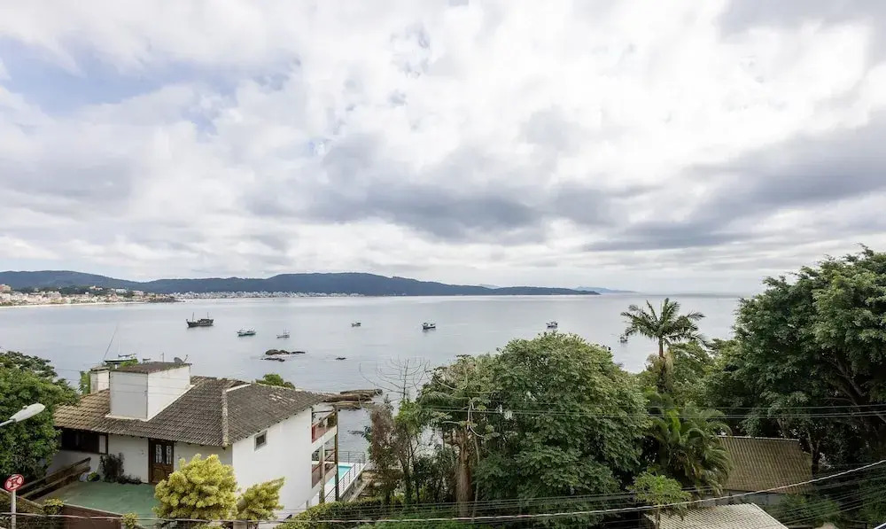 Sea View Apartment w Barbecue in Bombinhas Lga0201