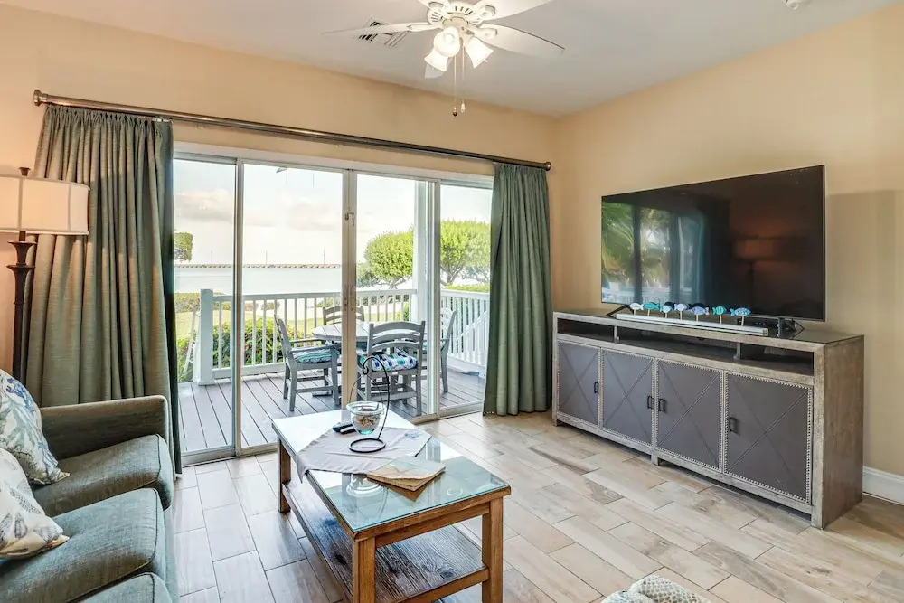 Oceanfront Duck Key Villa: 2 Marinas Steps Away
