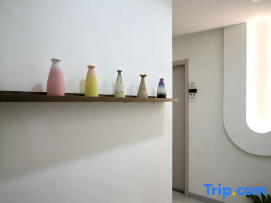 Jincheng·Life Boutique Design Stay (Jingdezhen People Square Tao Yang Alley Scenic Area)