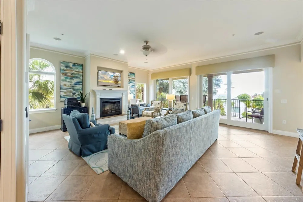 Holmes Beach Shoreline Suites