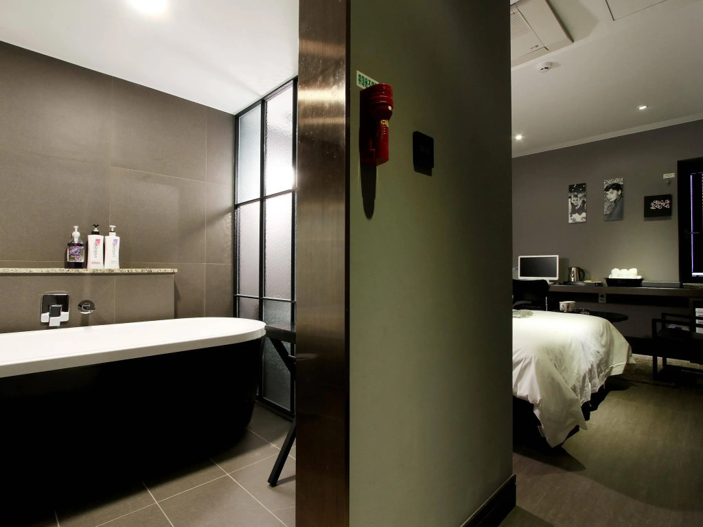 Donggyeong Hotel