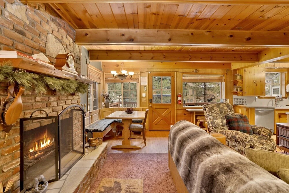 2245-plymouth Mountain Escape 3 Bedroom Home by Redawning
