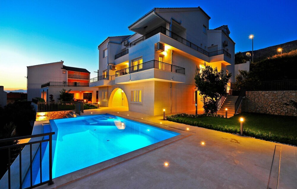 Awesome Apartment in Podstrana With Outdoor Swimming Pool, Sauna and Heated Swimming Pool