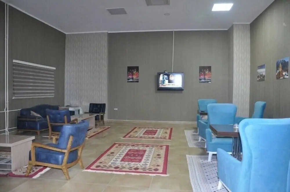 Bahas Hotel