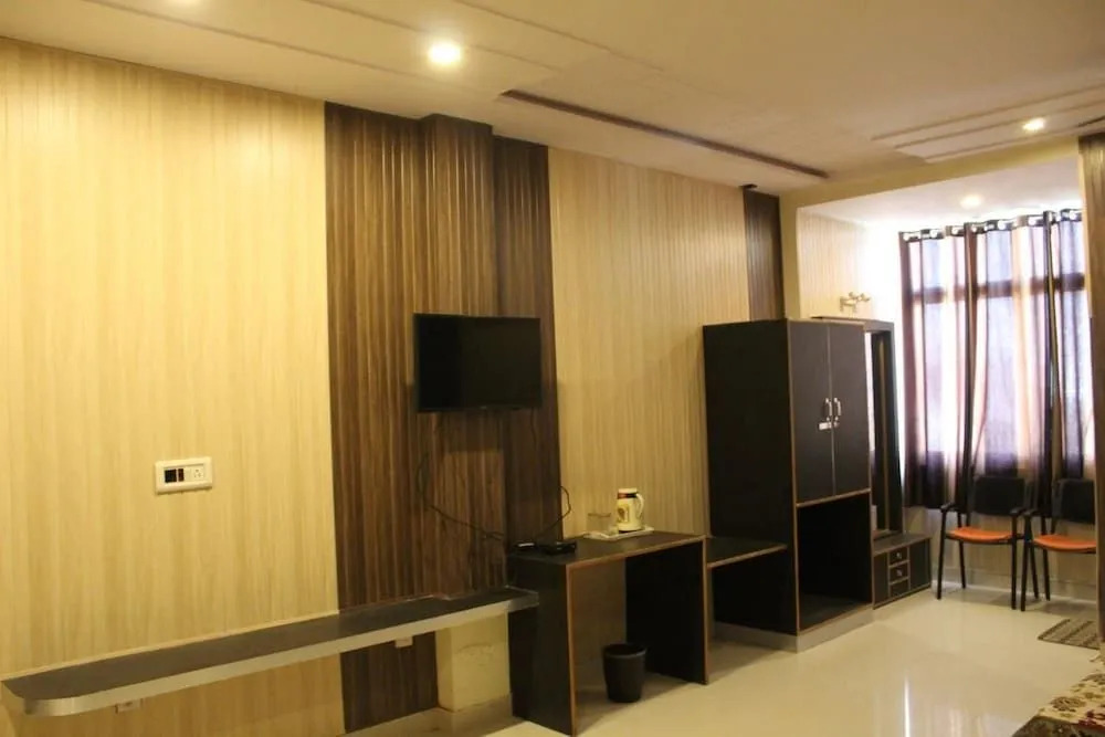 Hotel Gokul inn